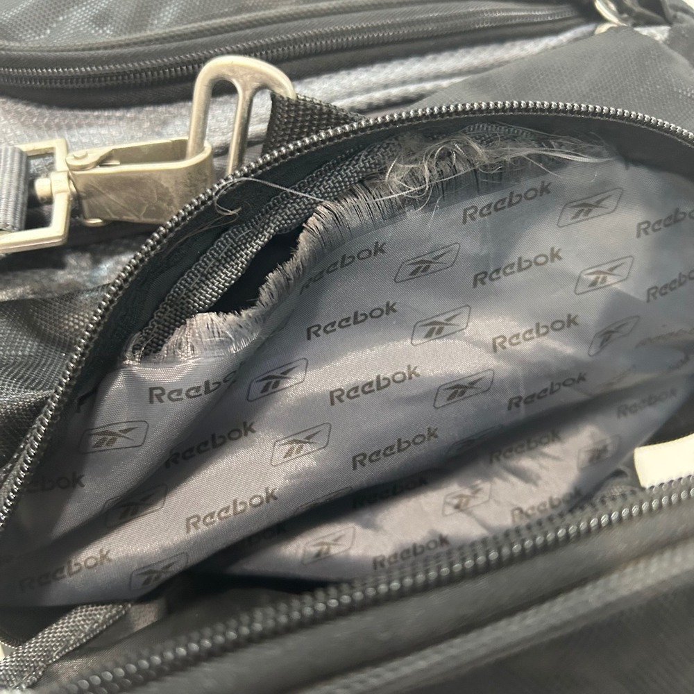 Reebok Duffle Bag Black and Gray Gym Travel Carry On with Shoulder Strap - Picture 8 of 8